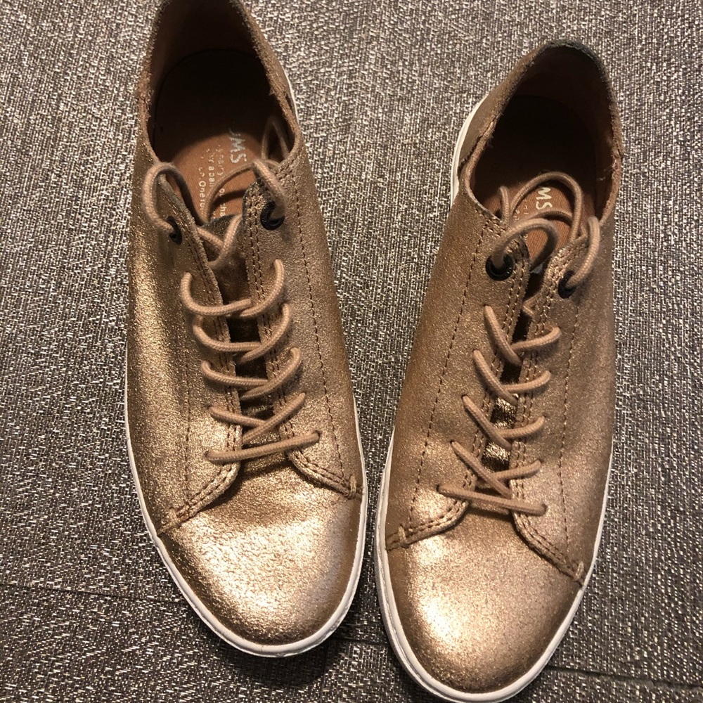 TOMS Rose Gold Sneakers SIZE 6.5